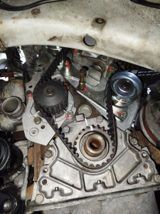 Photo de galerie - Changement de courroie de distribution 