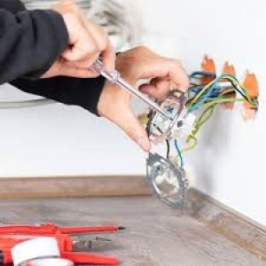 Photo de galerie - Installation de prises de courant.