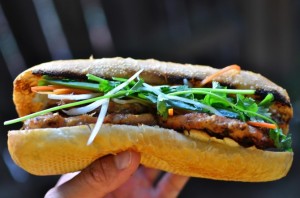 Photo de galerie - sandwich vietnamien au porc roti -bánh mì