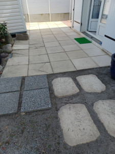 Photo de galerie - Désherbage terrasse. 