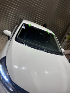 Photo de galerie - Changement du pare-brise client satisfait Zéro frais nous offrons la franchise 