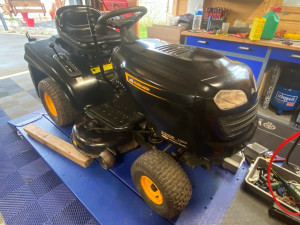 Photo de galerie - Réparation tracteur tondeuse. réfection complète du moteur suite explosion de la bielle 