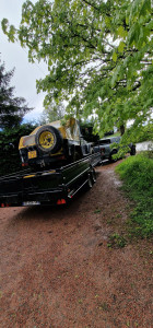 Photo de galerie - Transport d'un vieux 4x4 pour restauration 