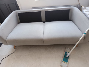 Photo de galerie - Nettoyage de tapis canapés toiture et façade 