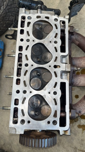Photo de galerie - APRÈS RÉPARATIONS MOTEUR TWINGO l D7F_700 DE 2000 - FISSURE ENTRE 2 CYLINDRES DU JOINT DE CULASSE 