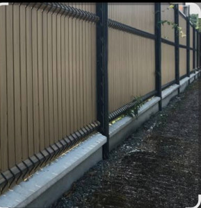 Photo de galerie - Clôture rigide habillage en bois plus maçonnerie