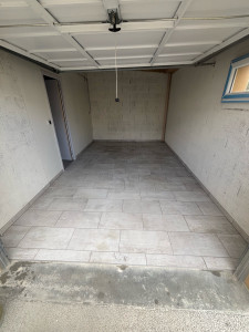Photo de galerie - Pose d’un carrelage pour garage 