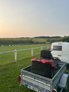 Photo de galerie - Tonte d’un terrain de football