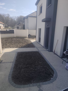 Photo de galerie - Préparation du sol avant de passer le gazon