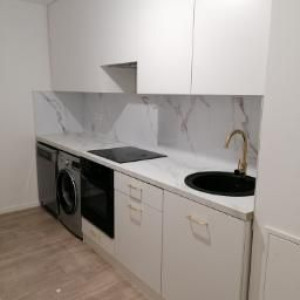 Photo de galerie - Je fabrique des meubles de cuisine .
