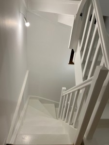 Photo de galerie - Peinture escalier blanche