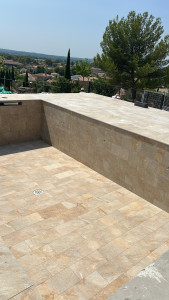 Photo de galerie - Pose de carrelage piscine 