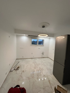 Photo de galerie - Voilà le résultat après les travaux de rénovation l’enduit et peinture + carrelage 