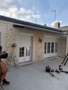Photo de galerie - Montage, store banne