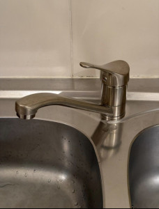 Photo de galerie - Fixation robinet