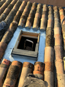 Photo de galerie - Entourage velux en zinc 