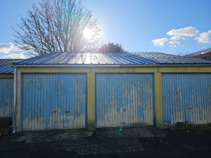 Photo de galerie - Bac acier   zinc  
box et garages 