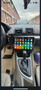 Photo de galerie - Montage autoradio carplay sans fil