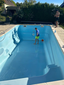 Photo de galerie - Nettoyage de piscine 