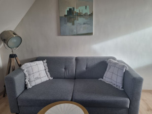 Photo de galerie - Ménage réalisé avec soin et attention aux détails. Nettoyage complet des surfaces, aspiration et lavage des sols, dépoussiérage et rangement pour un intérieur propre et agréable. Sérieuse, ponctuelle et organisée, je m’adapte aux besoins de chaque client.