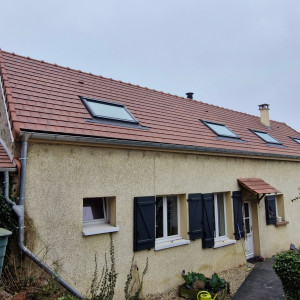 Photo de galerie - Rénovation toiture fini peinture façade 