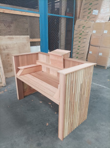 Photo de galerie - Conception d'un meuble en Red Cedar et bardage Robinier pour DJ.