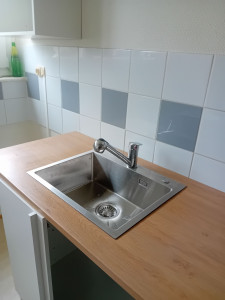 Photo de galerie - Pose de plan de travail et sont evier, mitigeur