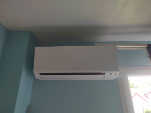 Photo de galerie - Installation unité intérieure climatisation réversible Daikin