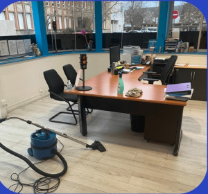 Photo de galerie - Passe l'aspirateur 