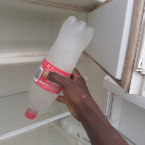 Photo de galerie - Dépannage d'un frigo chez un client...   
problème résolu...et client satisfait. .