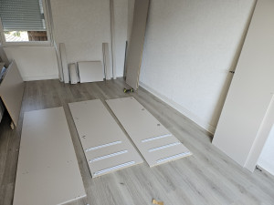 Photo de galerie - Debut montage dressing 