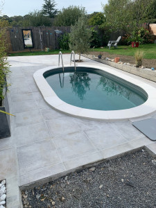 Photo de galerie - Création de piscine (terrassements réseaux  renforcement piscine chape dalle carrelage)