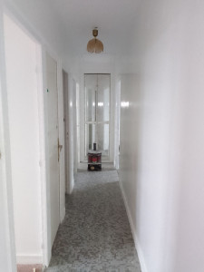 Photo de galerie - Finition peinture couloir après 