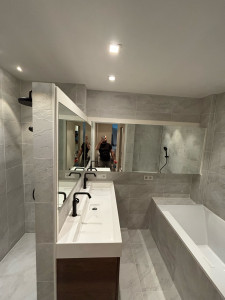 Photo de galerie - Réfection complète du sol au plafond d’une salle de bain 