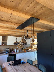 Photo de galerie - Installation d’un lustre