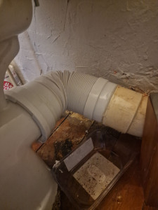 Photo de galerie - Changement de pipe d'évacuation WC