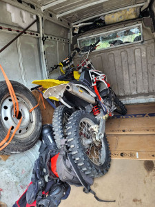 Photo de galerie - Toute types des debarrassage déchetterie 
bricolage, montage meuble 