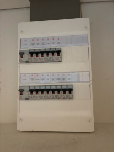 Photo de galerie - Remplacement tableau après 