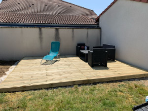 Photo de galerie - Création d’une terrasse en bois de palettes EUR 