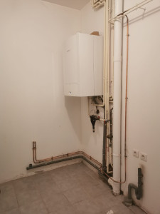 Photo de galerie - Création d'arrivée d'eau + évacuation Pvc pour un évier en buanderie