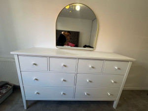 Photo de galerie - Montage meuble plus Placez un miroir 