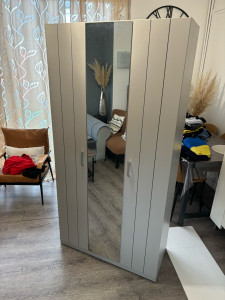 Photo de galerie - Armoire 3 porte 