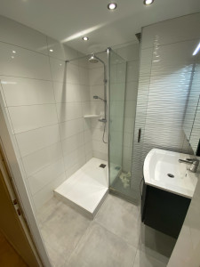 Photo de galerie - Salle de bain avant de etre démoli A Meudon 