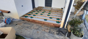 Photo de galerie - Pose terrasse sur plot 