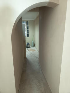 Photo de galerie - Enduit décoratif brosse et lisseuse dans un magasin d'optique 