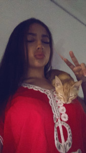 Photo de galerie - Moi et le chat de mon ami de j'ai garder pendant son absence.