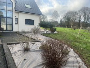 Photo de galerie - Création d’un massif avec une bordure en acier corten