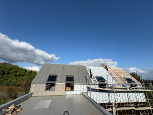 Photo de galerie - Toiture zinc bardage zinc et étanchéité pvc