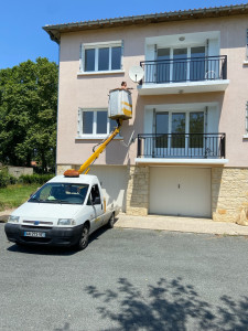 Photo de galerie - Mieux Chantier,, façade avant sur toute la surface