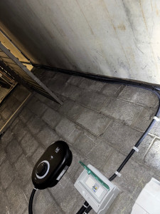 Photo de galerie - Borne de recharge 